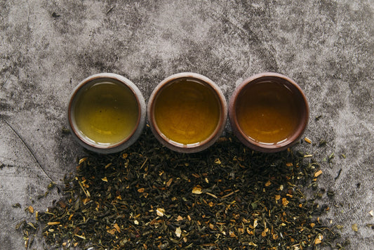 Thé vert, blanc, noir : lequel choisir ?